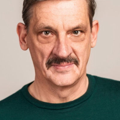 Peter van den Begin image